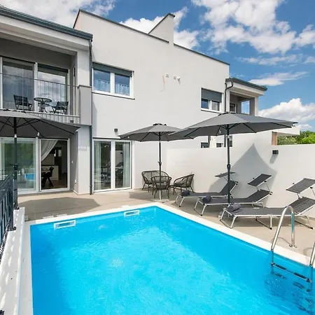 Holiday home Lara Nova Vas *